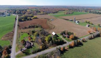 Bolton Acreage, Caledon, Ontario, Canada - Country homes for sale and luxury real estate including horse farms and property in the Caledon and King City areas near Toronto