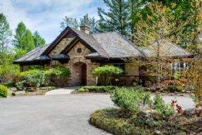 Main Residence - Country homes for sale and luxury real estate including horse farms and property in the Caledon and King City areas near Toronto
