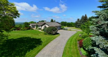 Main Exterior - Country homes for sale and luxury real estate including horse farms and property in the Caledon and King City areas near Toronto