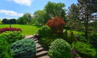 Garden Steps - Country homes for sale and luxury real estate including horse farms and property in the Caledon and King City areas near Toronto