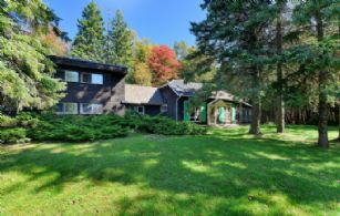 Thomson Lake Paradise, Erin, Ontario, Canada - Country homes for sale and luxury real estate including horse farms and property in the Caledon and King City areas near Toronto