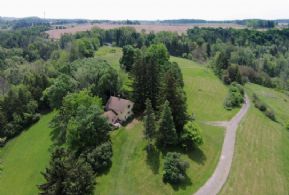 House 2 - Country homes for sale and luxury real estate including horse farms and property in the Caledon and King City areas near Toronto