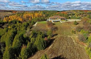 Hockley Valley Vista, Mono, Ontario, Canada - Country homes for sale and luxury real estate including horse farms and property in the Caledon and King City areas near Toronto