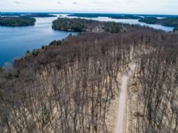 Carling Cove Estates $135,000 - $750,000, Carling Bay, Carling, Ontario - Country homes for sale and luxury real estate including horse farms and property in the Caledon and King City areas near Toronto