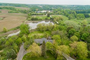 Bungalow, 8th Concession, King, Ontario - Country homes for sale and luxury real estate including horse farms and property in the Caledon and King City areas near Toronto