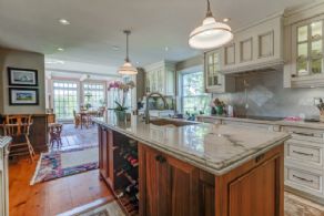 Renovated kitchen - Country homes for sale and luxury real estate including horse farms and property in the Caledon and King City areas near Toronto