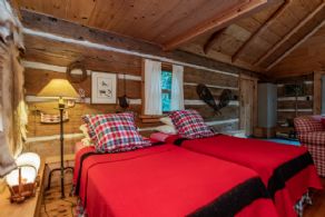 Wood Crown Farm, Mono, Ontario - Country homes for sale and luxury real estate including horse farms and property in the Caledon and King City areas near Toronto