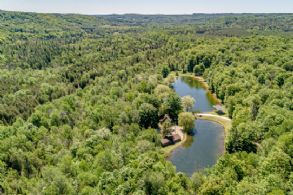 Hockley Valley Estate, Ontario - Country homes for sale and luxury real estate including horse farms and property in the Caledon and King City areas near Toronto