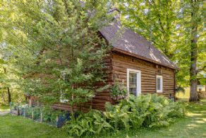 Restored Log House - Country homes for sale and luxury real estate including horse farms and property in the Caledon and King City areas near Toronto