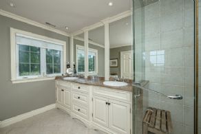 Renovated master bathroom - Country homes for sale and luxury real estate including horse farms and property in the Caledon and King City areas near Toronto