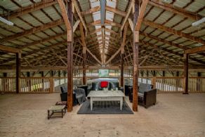 Lounge in loft - Country homes for sale and luxury real estate including horse farms and property in the Caledon and King City areas near Toronto