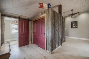 Mud room - Country homes for sale and luxury real estate including horse farms and property in the Caledon and King City areas near Toronto
