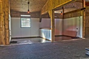 2 wash stalls - Country homes for sale and luxury real estate including horse farms and property in the Caledon and King City areas near Toronto