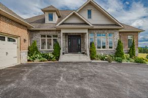 Front Entrance - Country homes for sale and luxury real estate including horse farms and property in the Caledon and King City areas near Toronto