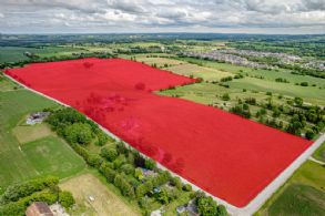 85 acres Near Urban Boundary, Ontario - Country homes for sale and luxury real estate including horse farms and property in the Caledon and King City areas near Toronto