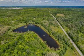 2686 Brennan Line, Orillia, Ontario - Country homes for sale and luxury real estate including horse farms and property in the Caledon and King City areas near Toronto