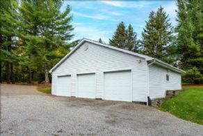 Heated 3-car Garage - Country homes for sale and luxury real estate including horse farms and property in the Caledon and King City areas near Toronto