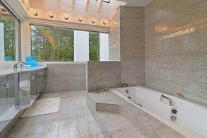 Ensuite - Country homes for sale and luxury real estate including horse farms and property in the Caledon and King City areas near Toronto